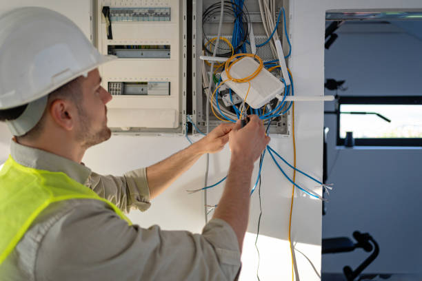 Best Circuit Breaker Repair  in Oak Park Heights, MN